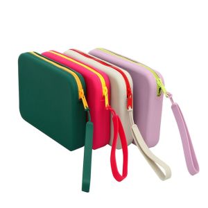 STARGOODS สี่เหลี่ยมเล็กๆ กระเป๋าเครื่องสำอางซิลิโคน กันน้ำกันน้ำได้ มัลติฟังก์ชั่ กระเป๋าใส่เหรียญสายข้อมูล ของใหม่ ลำลองแบบสบายๆ กระเป๋าหนังสือเดินทางท่องเที่ยว กระเป๋าถือ