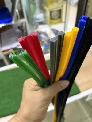 ยางปัดน้ำฝน ซิลิโคน เกรดพรีเมี่ยม Refill คุณภาพดี 26นิ้ว 6มม.มีหลายขนาดและหลายสีให้เลือก 1เส้นเดี่ยวและ1คู่