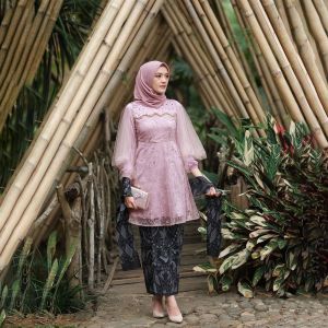Kebaya brukat modern /Kebaya couple / Kebaya couple pasangan terbaru 2022 / Kebaya modern 2022 kondangan / Kebaya couple pasangan / Baju couple kondangan / Kebaya brokat / Kebaya modern / Baju kebaya / Couple batik / Baju kondangan LUNA SERIES