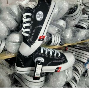 SEPATU NB SEKOLAH SD/SMP/SMA/TERBUAT DARI BAHAN KAMPAS TERLARIS