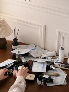 Cosmetics storage box desktop drawer style can stack high-end skincare products lipstick desktop shelf multi-layer storage