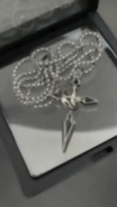 HB Fashion Cross Pendant Necklace Mens and Womens Hip Hop Style Men Women Gift Jewelry Accessories