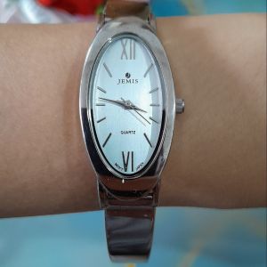Đồng hồ nữ JEMIS dây lưới mặt ovan second hand si nhật- đã qua sử dụng