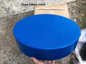 thớt tròn đường kính 40cm dày 10cm. đầy đủ quai xách thớt nhựa HDPE hàng nguyên khối dùng cho nhà hàng khách sạn chuyên băm chặt