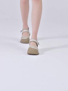 รองเท้าแตะกีฬาผู้หญิง JEEP รองเท้าแตะน้ำฤดูร้อนใหม่ พื้นนุ่ม ปิดนิ้วเท้า ระบายอากาศได้