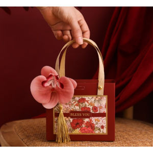 Bó Hoa Tulip 3 Bông HTT02 Kèm Thiệp & Túi Làm Quà Tặng Sinh Nhật Dịp Lễ TTNTSS035