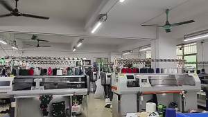 2025 New European and American Style Childrens Cartoon Christmas Snowman Sweater for Girls Cute Baby Knitted Base Sweater