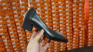 11172023 Genuine Leather Chunky Heel Shoes Soft Leather Womens Pointed Toe Shallow Mouth All-Matching High Heels Work Shoes Middle-Aged plus Size Womens Shoes Autumn