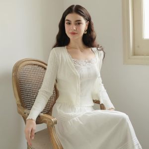 GAIETE Áo khoác len dệt kim tay dài - Natasha knitted top set - White