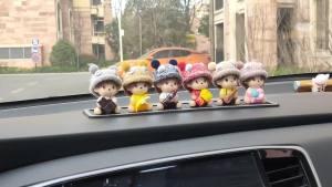 创意车载摆件车上中控台装饰品车内饰品摆件卡通可爱汽车用品大全