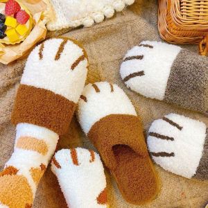 TANFU Creative Plush Cat Paw Slippers Soft Kitty Winter Fluffy Slides Sandal Cute Cat Claw Slippers Bedroom