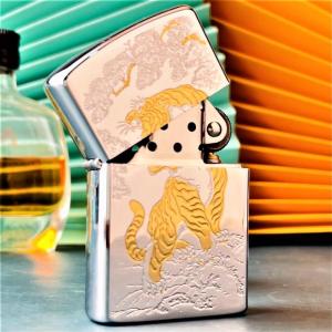 Hộp Quẹt Bật Lửa Xăng Đá Zorro Z92121A KhắcHọa Hình Ảnh Chúa Sơn Lâm Dưới Bóng Tùng Cực Đẹp