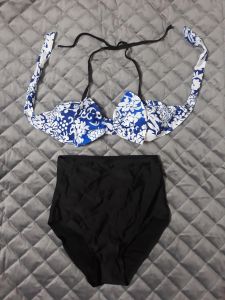 BỘ BIKINI HOA TRẮNG XANH DỄ THƯƠNG