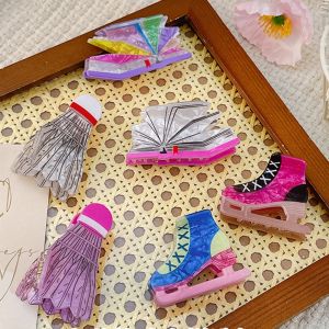 SI958 พีวีซี ที่หนีบผมแบดมินตัน ง่าย รูปแบบกีฬา คลิปฉลามสำหรับโรลเลอร์สเก็ต แฟชั่น รูปทรงเรขาคณิต คลิปผมรูปหนังสือ ปาร์ตี้