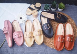 ( พร้อมส่ง) มีSz.36-45 รองเท้าม็อคคาซินแบบเปิดส้น แต่งอะไหล่แมวเหมียวแบบเก๋ดูดีมีสไตล์ ทรงเปิดส้น ใส่สบายมากกค่ะ