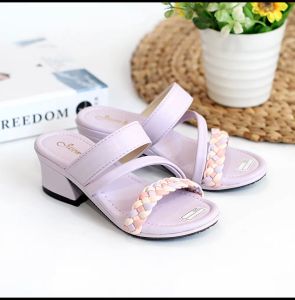 SANDAL anak perempuan hak tahu model kepang terbaru dan terpopuler tahun ini !!