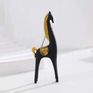 [Blue Sea Mall] New Creative Animal Horse Brooch Fashion Personality Pony Pin Men And Women Accessories Holiday Gift