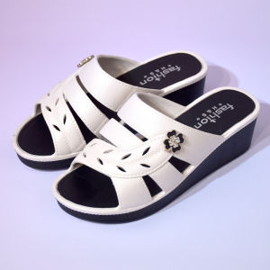 [Free Shipping] WomenS Summer Slippers Thick-Soled High-Heeled New Style Fashionable For Indoor Use Suitable For The Bathroom With A Non-Slip Sloped Heel And Can Be Worn Outdoors