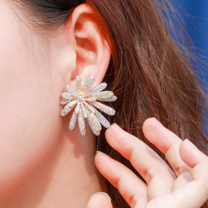 SEQUITO Luxury Three Tone Gold Color Plated Big Flower Stud Earrings Micro Pave CZ Crystal Geometric Jewelry for Women Bridal Dress Accessories SE415