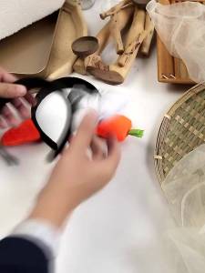 Cài bờm tóc cà rốt cá ấn tượng năng động cá tính