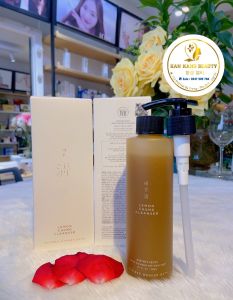 Sữa rửa mặt chanh vàng đường đen Lemon Chung Cleanser 200ml