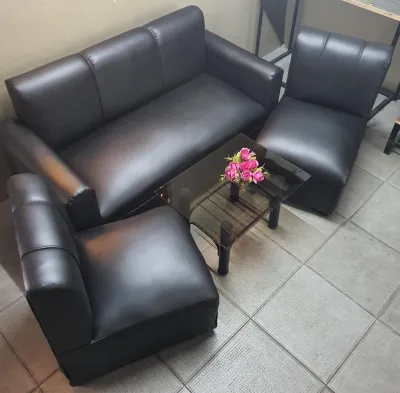 SALA SET BLACK LEATHER SOFA WITH GLASS TABLE URATEX FOAM / COD ONLY !!!