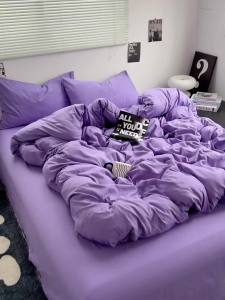 Snoopy A Maternity and Baby Super Soft Waxy Quilt Cover Bed Sheet Four-Piece Set Light Luxury Bedding Student Dormitory Three-Piece Set LZD