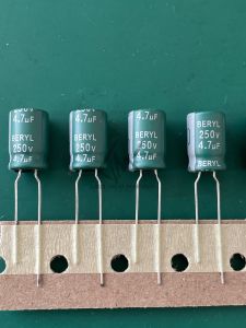 5 BUAH ELCO 4.7UF 250V ROLL KAPASITOR 47UF 250 VOLT ROLL ORIGINAL CAPACITOR 4.7 UF 250 V ELKO KAPASITOR ups