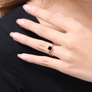 Kalung Gelang Dan Cincin Titanium Wanita Terbaru Model Liontin Kotak Hitam
