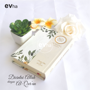 EVHA Al Quran Terjemahan Ukuran A6 Mushaf Ar Razaq HC Cantik Elegan