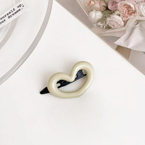 Tooyoo Sweet Heart-shaped Hair Clip Girlish Sense Bangs Clip Cute Creative Hair Accessory