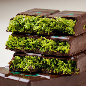 Dubai Handmade Chocolate Sandwich Nuts  Pistachio Kunafa Chocolate  Internet-famous Dubai chocolate 100%正品迪拜开心果巧克力