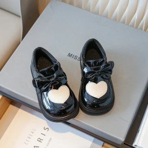Sepatu bayi anak perempuan docmart i love u 1 s/d 3 THN
