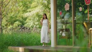 Vissko 2024 New 1800mAh Handheld Fan Multifunction Neck Hanging Fans 5 Speed USB Rechargeable Fan with Display Screen