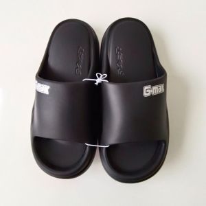 รองเท้าแตะ ใส่สบาย โคตรทน มี 2 รุ่น สีขาว และ สีดำ