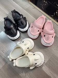 [Free Shipping] Large-Mouth Shark Design Slip-On Sandals For Women And Couples Indoor And Outdoor Use Thick-Soled Non-Slip