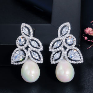 SEQUITO Elegant Women Jewelry Yellow Gold Color Full Pave Setting AAA Cubic Zircon Hollow Drop Dangle Leaves Shape Earrings with Pearl for Banquet Party SE814