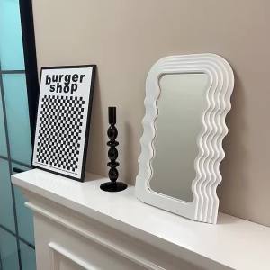 Oval Mirror with Wavy Lines Plastic Geometry Arch Shape: A Stylish Desktop Accessory