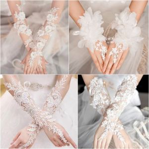 CANICECA Crystal Wedding Gloves Floral Pattern Lace Fingerless Gloves Creative Versatile Bridal Gloves Women’s Wedding
