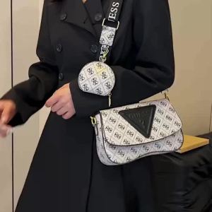 GUESS For Small Square Bag 2024 Chain Fashion Single Shoulder Solid Color Printed Simple Camera Bag