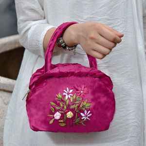 LUCKFRE ผ้าไหมซาตินผ้าไหม กระเป๋าถือปักลายดอกไม้ เสื้อจับจีบ ใบใบ กระเป๋าโท้ทสไตล์ชนเผ่า แฟชั่นสำหรับผู้หญิง เกาหลีแบบเกาหลี กระเป๋าข้อมือลายดอกไม้มีซิป กิจกรรมกลางแจ้งกลางแจ้ง