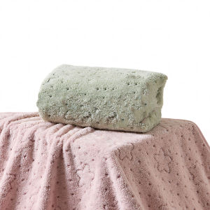 Skin-Friendly Thickened Jacquard Star Coral Fleece Towel LW012