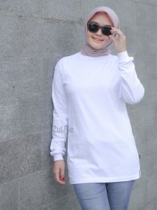 Kaos Lengan Panjang Putih Polos Atasan Wanita Trendy OOTD