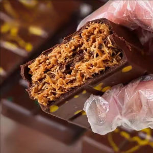 Pure Chocolate Pistachio Paste Snack Crunchy High Precision Grinding Unique Experiences Rich and Fragrant