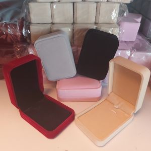Freeship_Flash Sale_Hộp đựng dây chuyền chất liệu nỉ nhung nhiều màu hộp đựng trang sức JSP cao cấp.