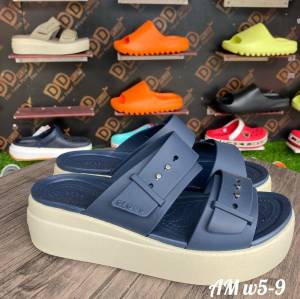 รองเท้า Crocs Brooklyn Mid Wedge รุ่นเพิ่มสูง 2.3 เหมาะสำหรับผู้หญิง สินค้าเกรด A  มีให้เลือก 4 สี ไสซ์ 36-40 สอบถามสีและไซส์ก่อนที่จะสั่งซื้อ