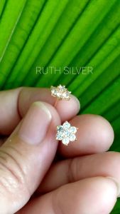 GIWANGTUSUK DEWASA ELEGAN MODEL BUNGA (besar) MATA DIAMOND KILAU PUTIH PERAK ASLI 925 SILVER LAPISAN EMAS KUNING MURNI PERHIASAN WANITA WARNA TAHAN LAMA BUKAN IMITASI ATAU XUPING