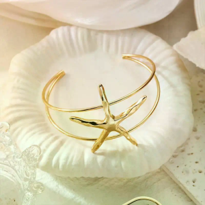 Summer Vacation Open Arm Bracelet Bohemian Seashell Starfish Style for Women