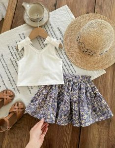 EE .Chic Floral Print & White Cotton Blend Girls Summer Set with Ruffle Top and Skirt
