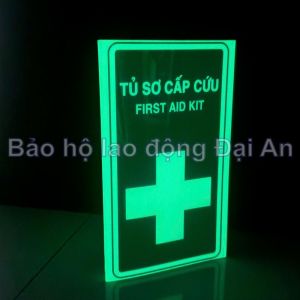 Biển báo tủ sơ cấp cứu dạ quang hộp tam giác (17x17x30cm)